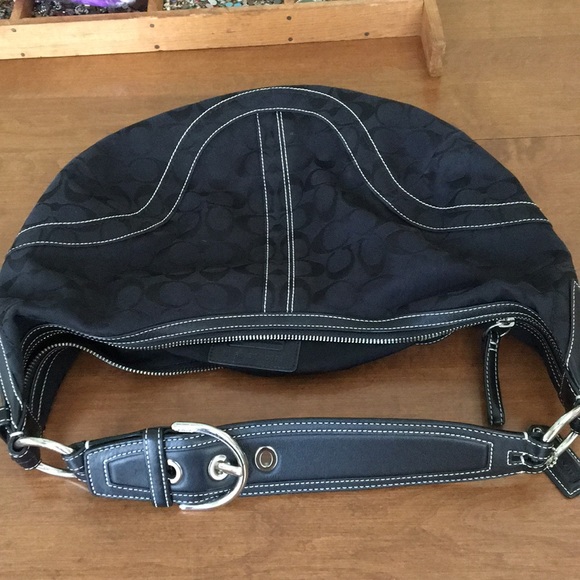 Coach Handbags - AUTHENTIC COACH BAG! Soho Hobo Lg Half Moon style